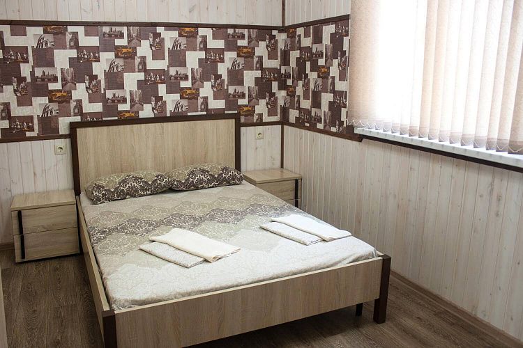 Семейный двухкомнатный номер (Коттедж 4, №14-15)