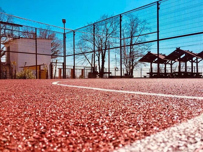 Спортивные площадки и настольные игры